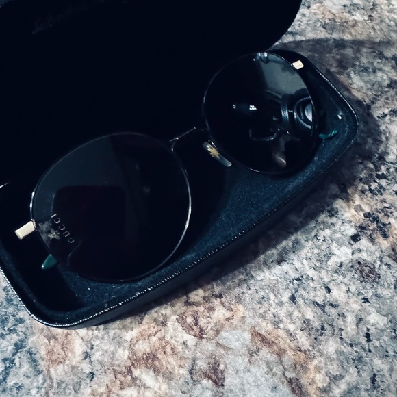 Gucci Sunglasses - Picture 3 of 8